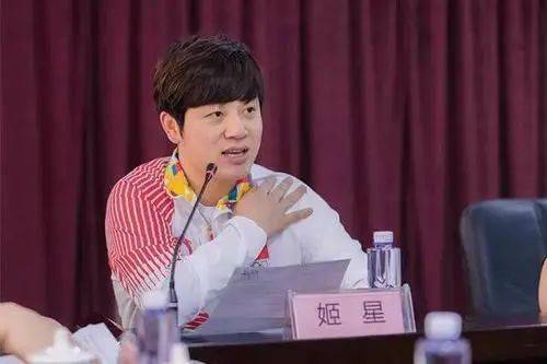 LPL牌面!阿布登上央视 说亚运会荣誉感最强 对厂长这样评价_beat365亚洲体育官方网站(图3)
LPL牌面!阿布登上央视 说亚运会荣誉感最强 对厂长这样评价_beat365亚洲体育官方网站(图3)