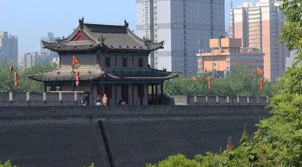 LPL牌面!阿布登上央视 说亚运会荣誉感最强 对厂长这样评价_beat365亚洲体育官方网站(图10) beat·365