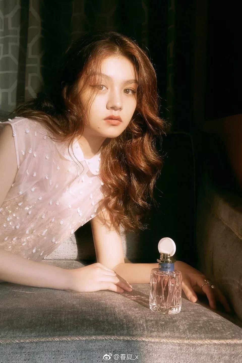 beat365亚洲体育官方网站_
除了辛芷蕾的短发 这些女星的发型修脸、洋气还显瘦！(图14)