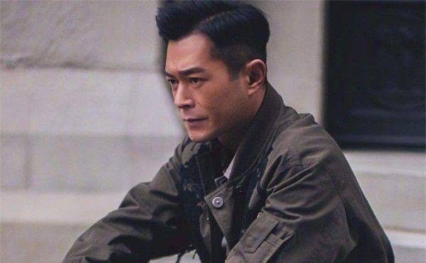 
身价过亿却孤身一人的4位明星 杨洋上榜 古天乐称为中国男神：beat·365(图5)