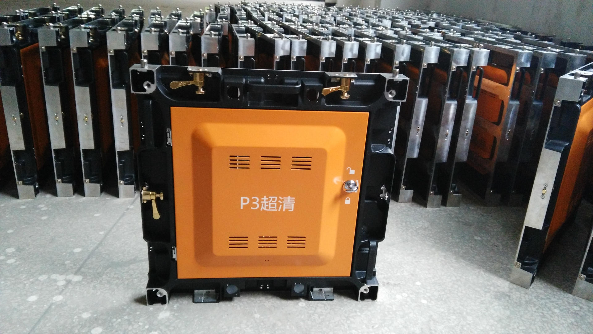 直击-日夫科维奇传中米特洛维奇破门 国足暂0-2【beat·365】(图1) beat365亚洲体育官方网站